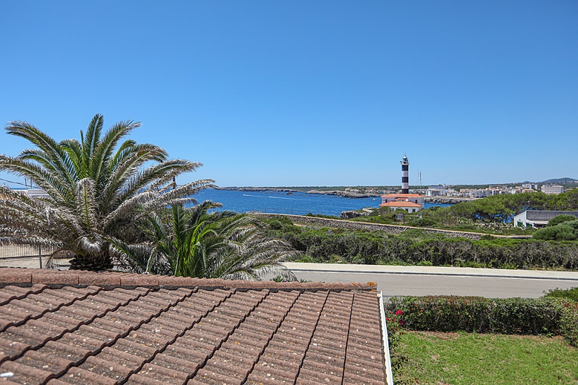 Вилла рядом с пляжем и с видом на залив в Порто Колом