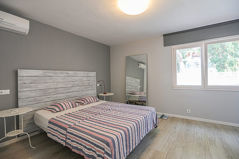 3 спальный уютный дом с садом и гостевым апартаментом в Costa de la Calma