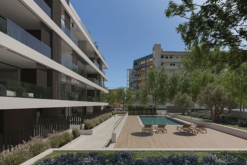 Новый апартамент с садом в элитном комплексе в Cala Mayor