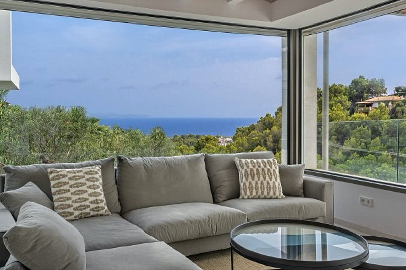 Фантастическая новая современная вилла с видом на море в Costa den Blanes