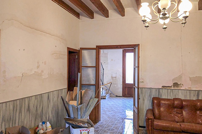 Дом для реновации в историческом районе в Андрач