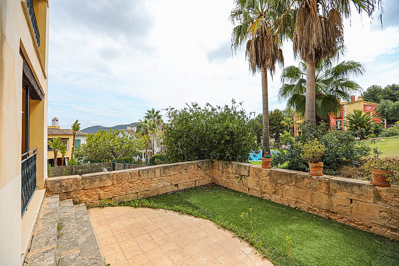 Уютный апартамент с частным садом в Santa Ponsa
