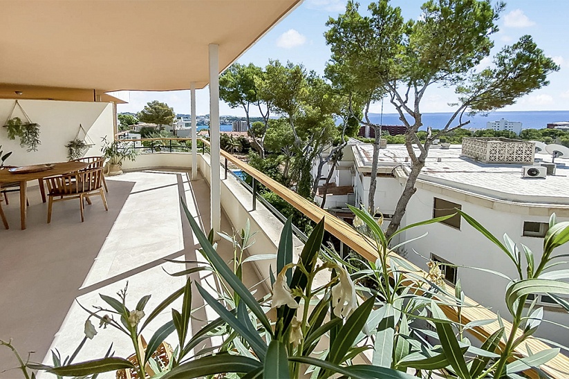Шикарный апартамент с видом на море в Кас Катала