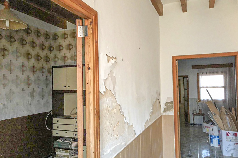 Дом для реновации в историческом районе в Андрач