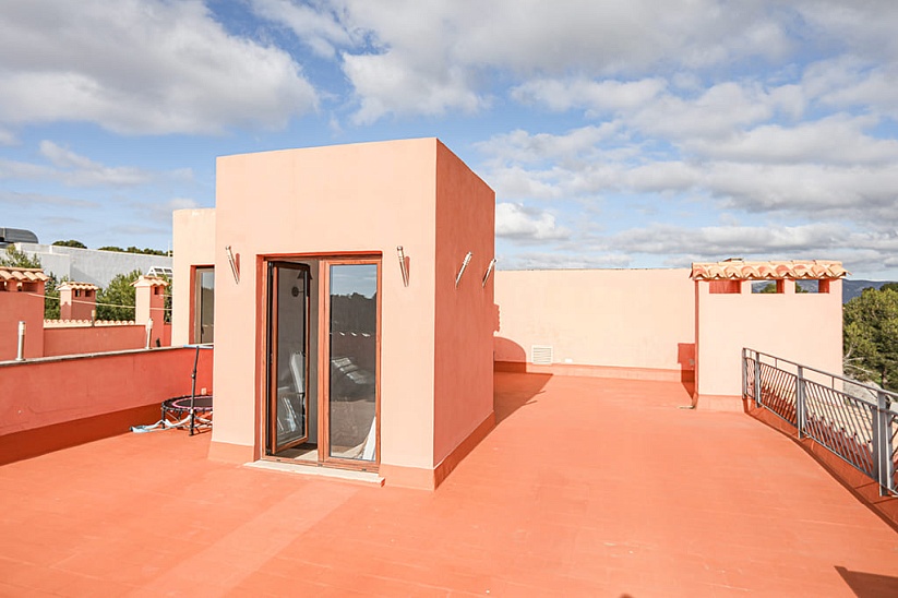 Пентхаус в эксклюзивном престижном комплексе с видом на море в Соль де Майорка