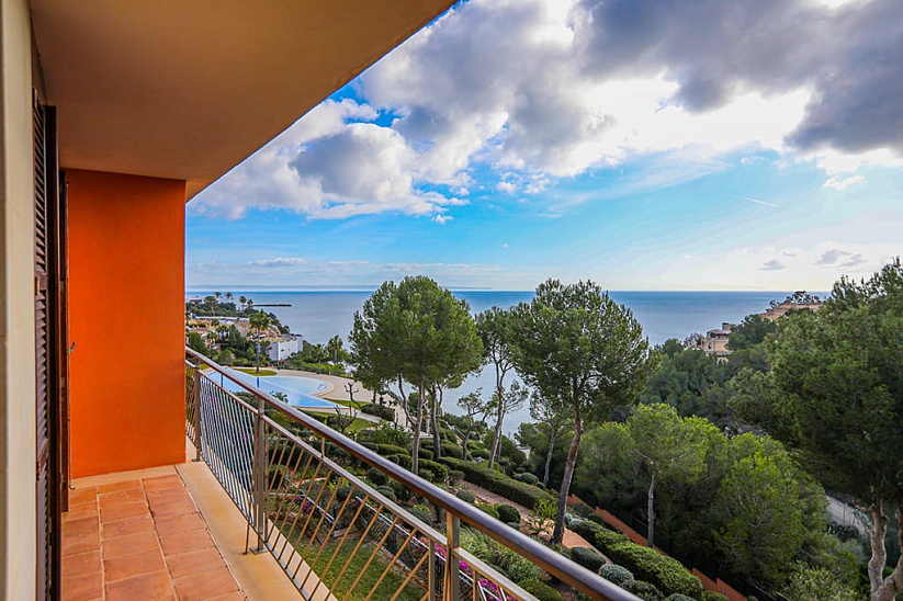 Апартамент в эксклюзивном престижном комплексе с видом на море в Соль де Майорка