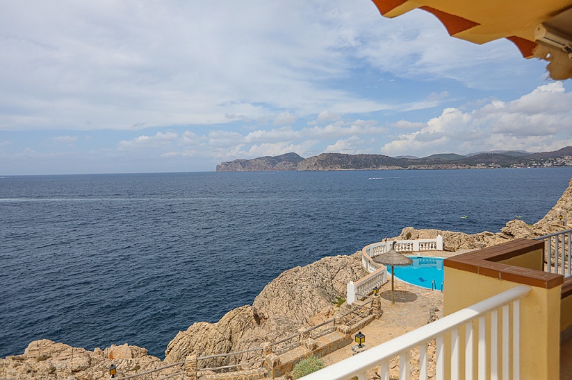 2 спальный апартамент  с панорамным видом на море в Santa Ponsa