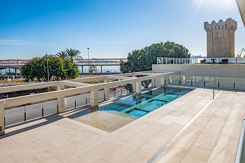 Шикарный люкс апартамент с панорамным видом на море в элитном комплексе на Paseo Maritimo, Palma
