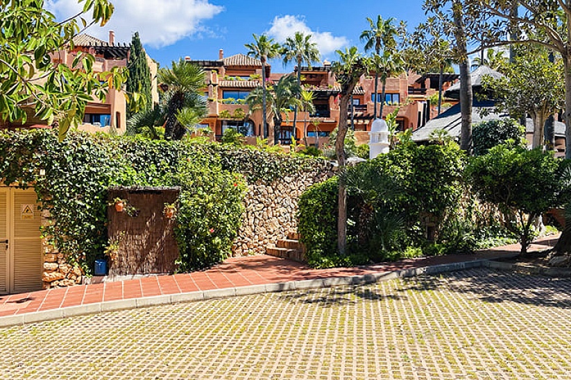 Прекрасный апартамент с видом на море в Nova Santa Ponsa