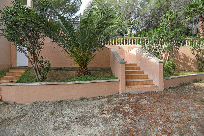 Просторный дом с бассейном в Costa de la Calma